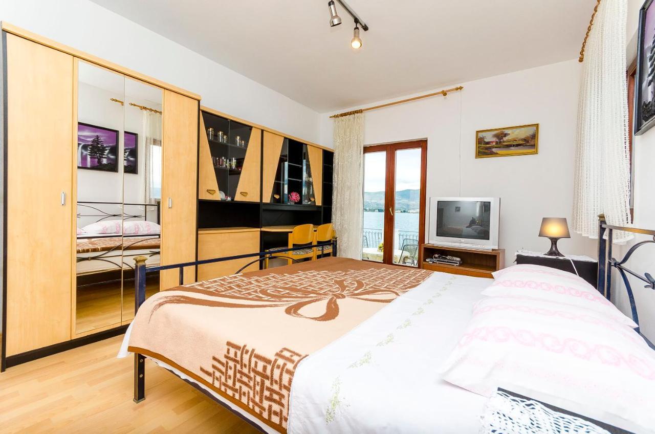 Apartments Marijana Trogir Exterior photo